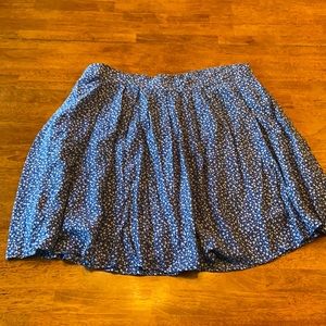 Old Navy Blue Patterned Skirt